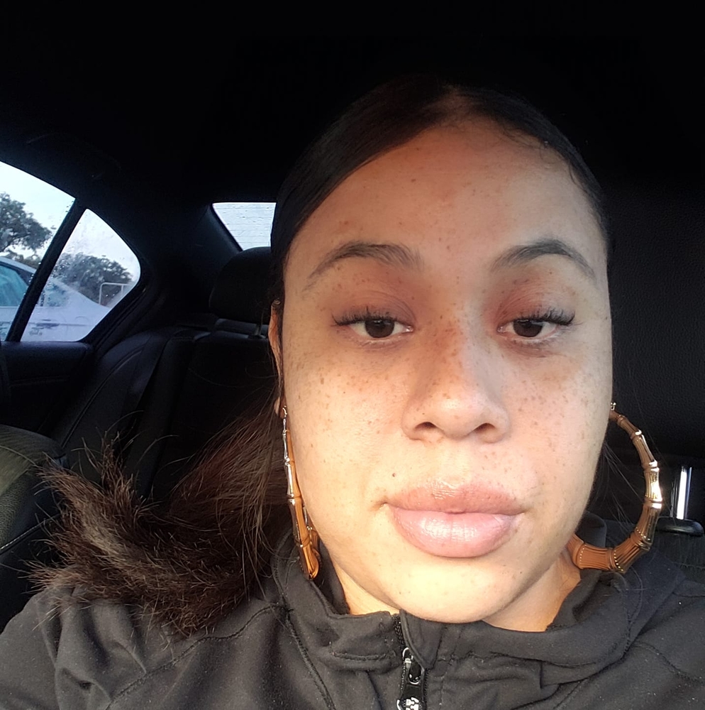 Meet your Posher, Cynthia